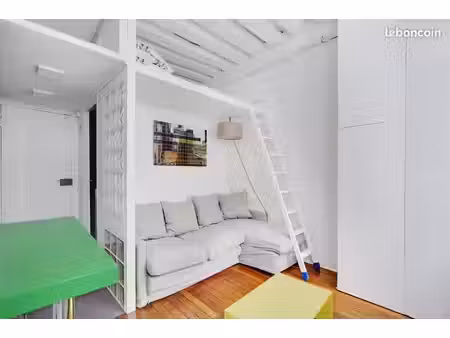 location studio meuble paris 4ème - 20 m2 – metro hotel de ville (ligne 1)