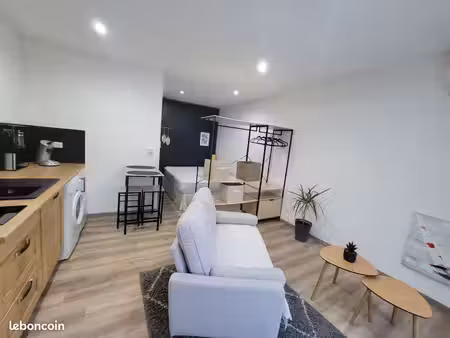 charmant studio à 2mn de l'a75