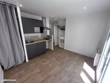 studio quartier saint leonard / madeleine