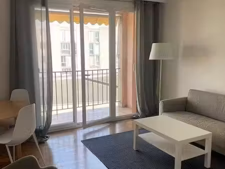 3 pieces 53 m² refait a neuf 2 chambres parking balcon meuble
