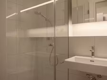 lorient cœur de ville — studio/t1 meublé tout équipé & calme