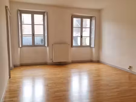 a louer grand 2 piéces très lumineux ....