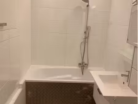 appartement meublé 91 m² — hyper-centre place d'erlon (reims)