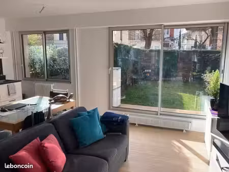 location appartement bois-colombes centre 1 chambre avec jardin privatif et parking box