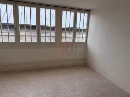 appartement t2 de 58 m2 au centre-ville de besançon
