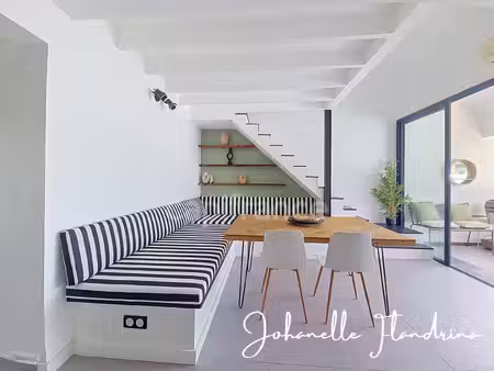 appt. à louer : t3 duplex meublé. entièrement rénové - vue marina  le gosier