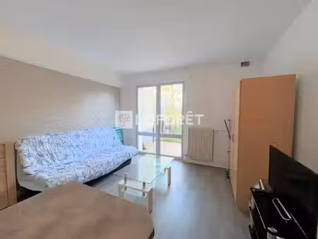 studio sèvres 1 pièce(s) 20 m2 avec terrasse.