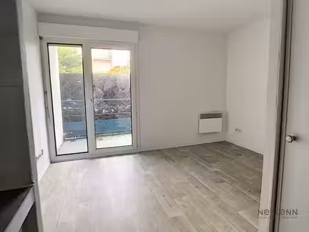 idealement situe rue roustaing a talence - studio 19m²