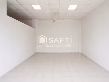 local professionnel ou commercial de 80 m² avec mezzanine – zone industrielle