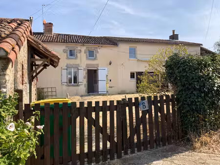 deux maisons (2 chambres  bureau + 2 chambres) sur beau terrain