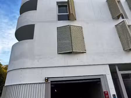 parking / box montpellier 12.5 m2