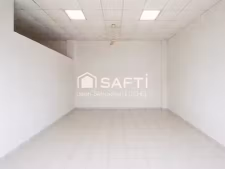 location commerce 1 pièce 80 m² à ducos (97224)