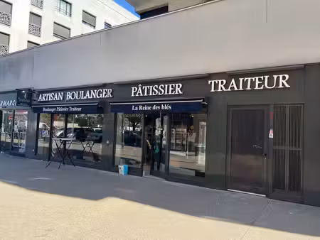 vente commerce noisy-le-grand 93160 156m²