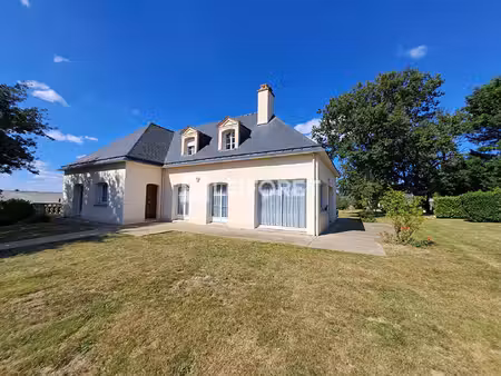 maison carentoir 230 m2- 6 chambres- sous sol complet -terrain