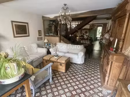 proximite oloron - maison bearnaise authentique avec son joli jardin et sa grange -