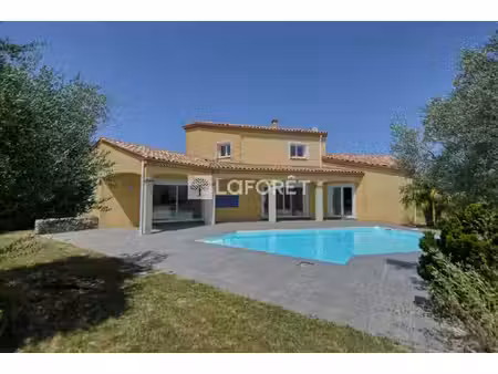 a vendre maison avec piscine et environnement paysage a 3 min de l'autoroute