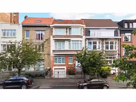élégante maison avec jardin dans le quartier des cerisiers