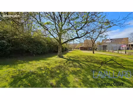 terrain 1477 m² havernas
