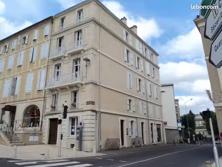 appartement 3 pièces 65 m2 meuble partiellement  centre