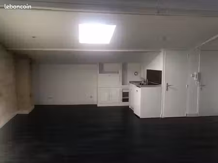 t2 de 40 m2 place nansouty à bordeaux