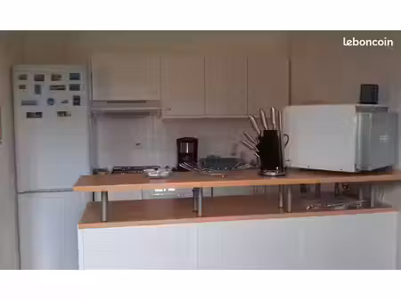 à louer – t2 de 42 m² au 2ᵉ étage à bras (83149)