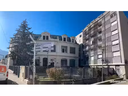 t2 39 m² tbe - grenoble centre - rue nicolas chorier