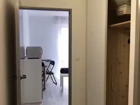 studio 1 pièce 19 m²