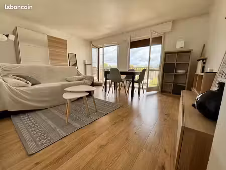 studio/t1 meublé 37m2 avec balcon à louer à saint-maur-des-fossés