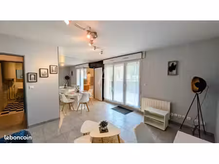 studio 1 pièce 32 m²