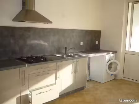 a louer f3 spacieux de 106 m² avec jardin privatif