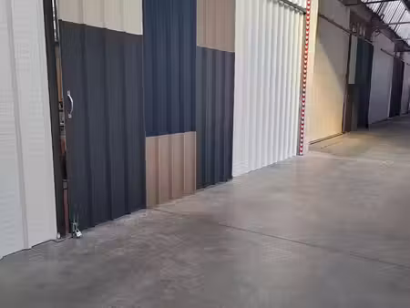 location box de stockage de 100m²