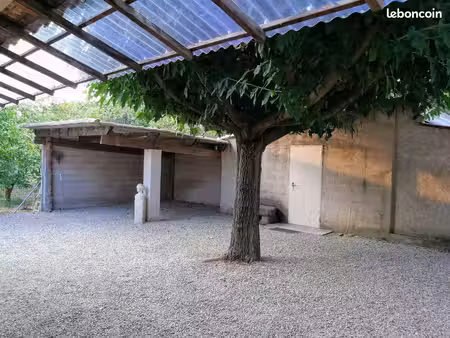 eyragues maison en campagne