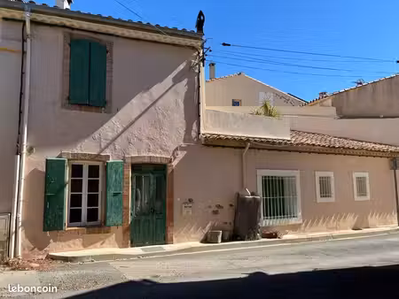 location maison de village
