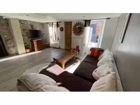 mais 90m2 avec terrasses et garage