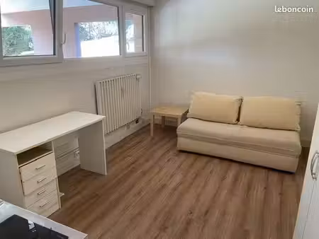 studio 18m2 dans immeuble de standing