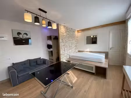 joli studio meublé à louer dans résidence sécurisée