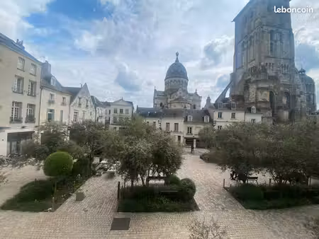 t2 meublé idéalement situé
