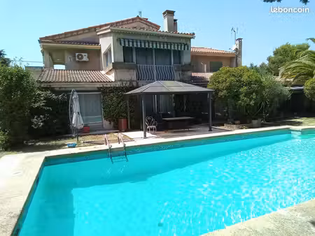 vends batisse 326m2