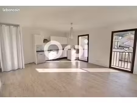 maison 3 pièces 170 m²