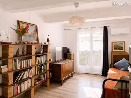 cuges-les-pins – maison de village 101 m² – 3 chambres – dpe b – balcon & grande cave