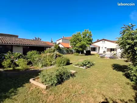 maison rénovée jardin 620m2