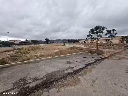 terrain 255 m² peyrolles en provence