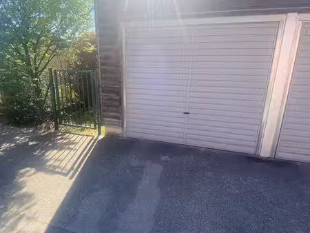 garage couvert sécurisé