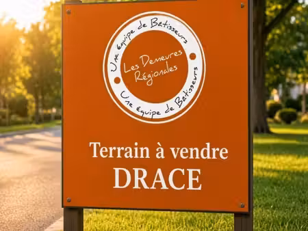 terrain 725 m² drace