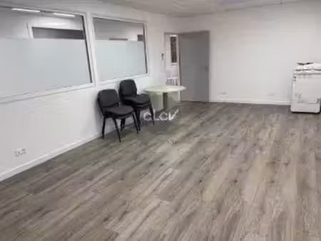 bureaux de 28 m² 69330 meyzieu