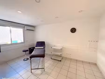 salle dans un cabinet