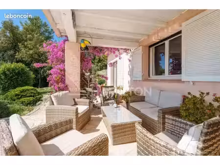 villa 6 pièces 186 m²