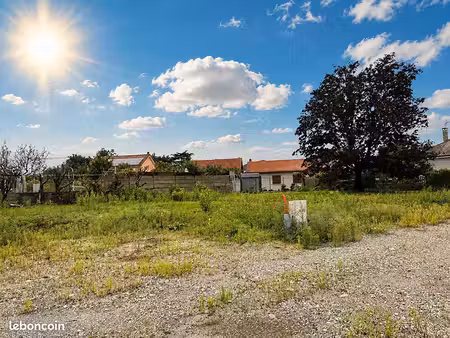 terrain 211 m² decines charpieu