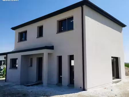 propriété 4 pièces 90 m²