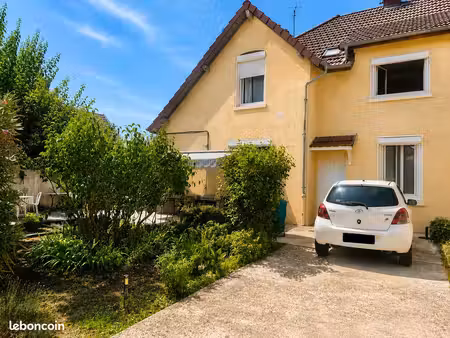 propriété 3 pièces 80 m²